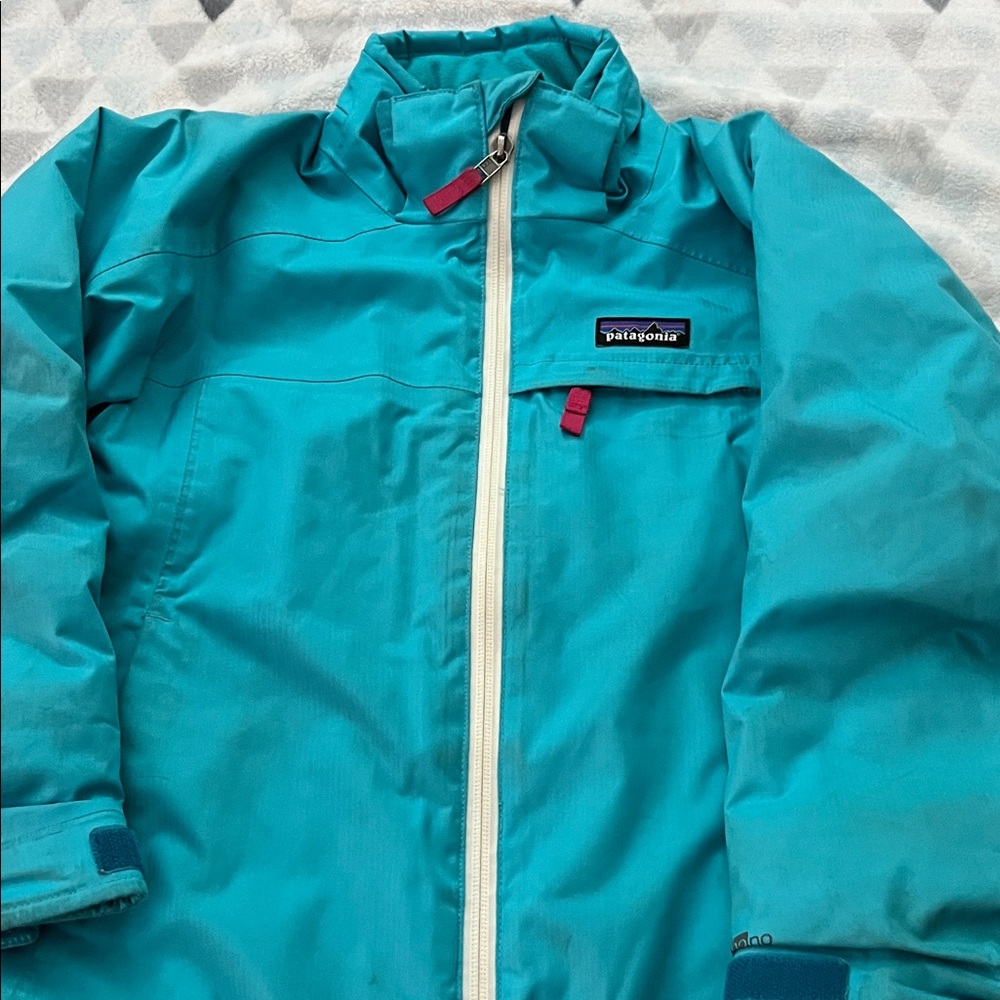 Patagonia Turquoise Jacket size 5-6 yo